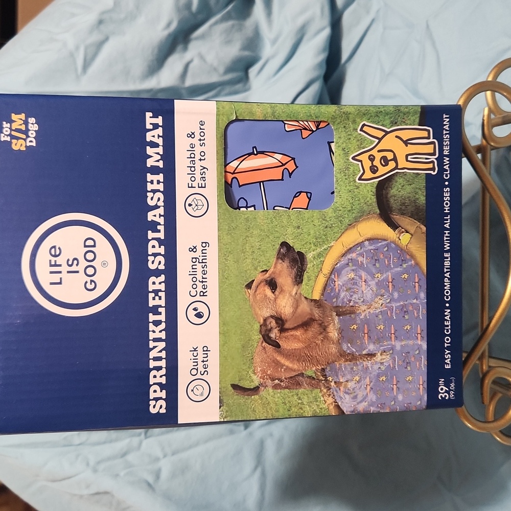 LIFE IS GOOD sprinkler Splash Mat